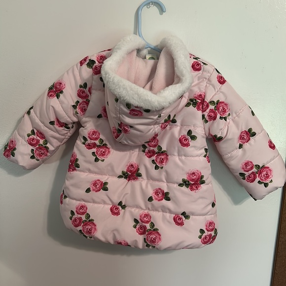 Little girl winter jacket - Picture 2 of 3